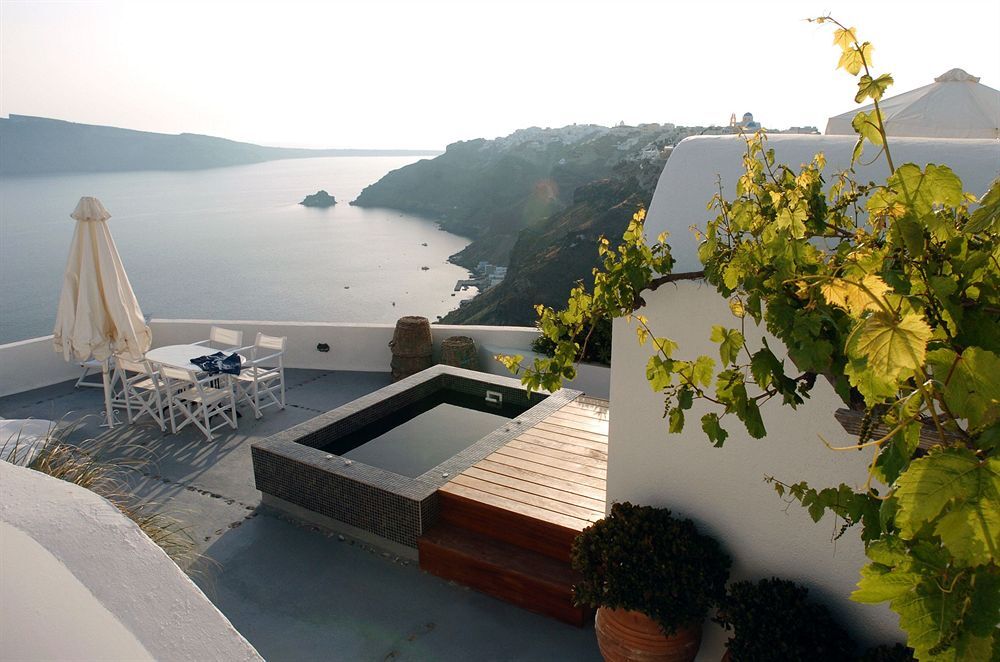 Hôtel Ikies Santorini à Oia  Facilités photo